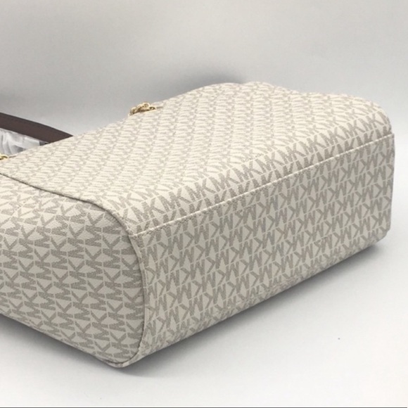 MICHAEL KORS LG CHAIN SHOULDER TOTE VANILLA - Picture 10 of 16